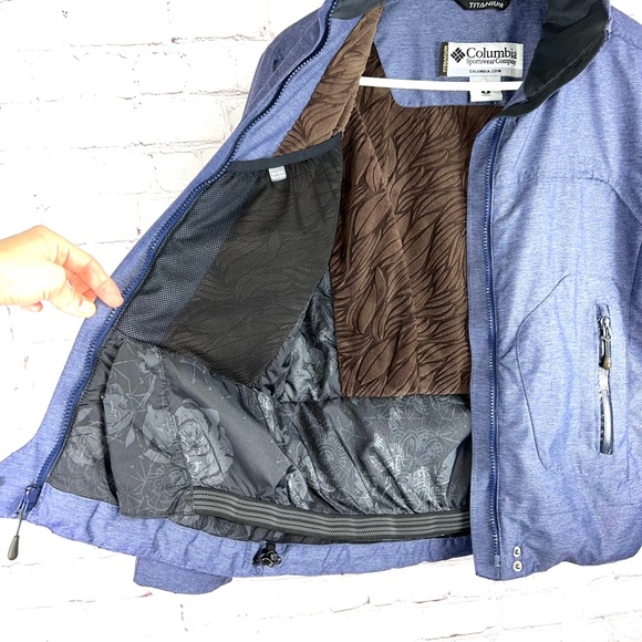 |•COLUMBIA•| Titanium Omnitech Navy Winter Ski Jacket w/ Flora… - Picture 8 of 16
